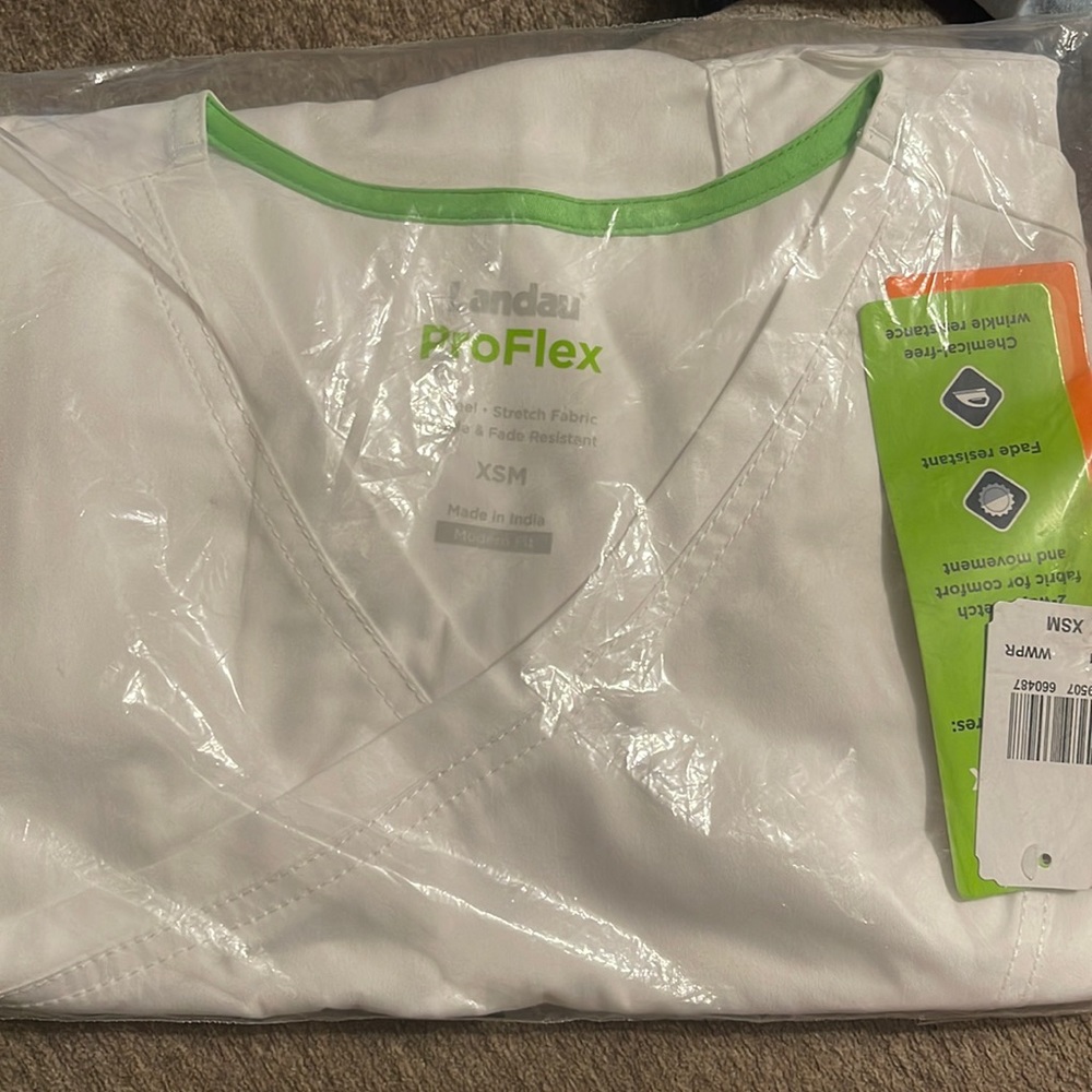 NWT Landau Scrub top